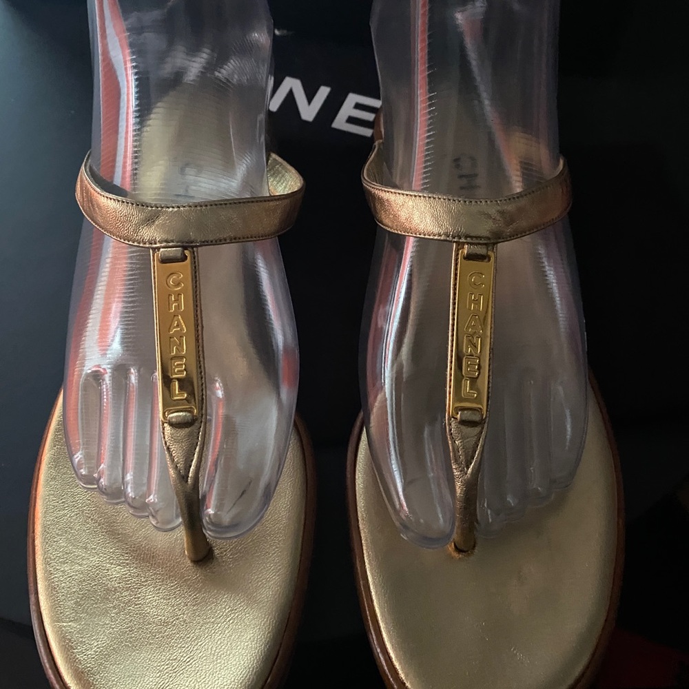 Vintage Chanel Sandals GREAT condition Thong